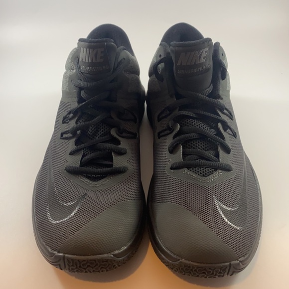 Men’s Nike Air Versitile II NBK - DK112 - Picture 2 of 7